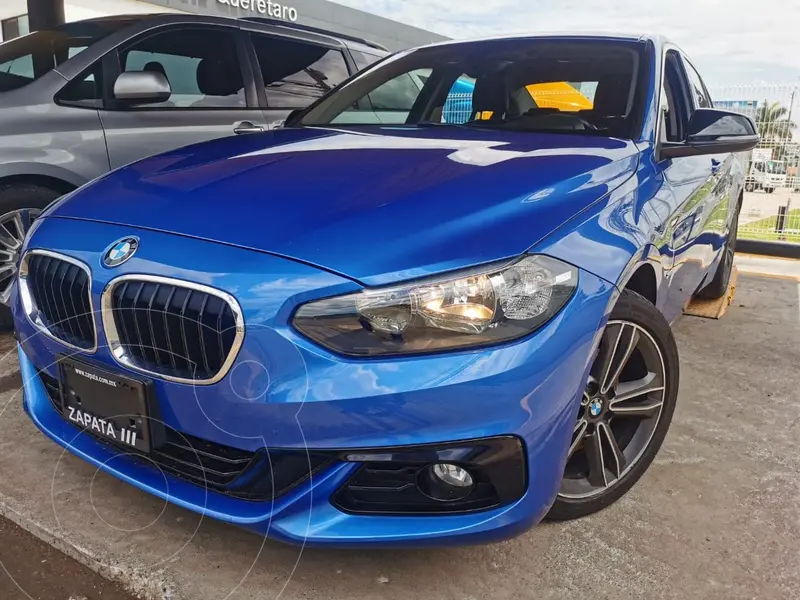 Foto BMW Serie 1 3P 118i Sport Line usado (2019) color Azul Claro precio $460,000