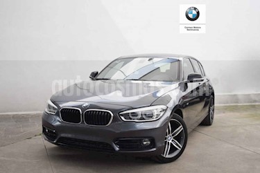 Foto BMW Serie 1 5P 120iA Sport Line usado (2017) color Gris precio $340,000