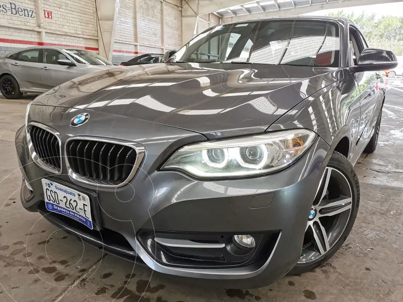 Foto BMW Serie 1 3P 120iA Sport Line usado (2017) color Granito precio $475,000