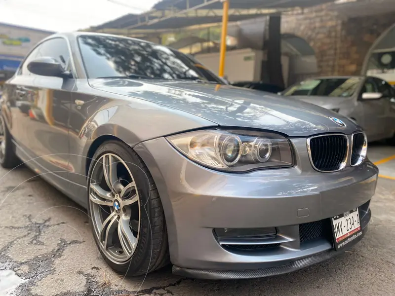 Foto BMW Serie 1 3P 120iA usado (2010) color plateado precio $190,000
