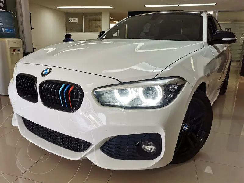 Foto BMW Serie 1 3P 120iA M Sport usado (2019) color Blanco precio $485,000