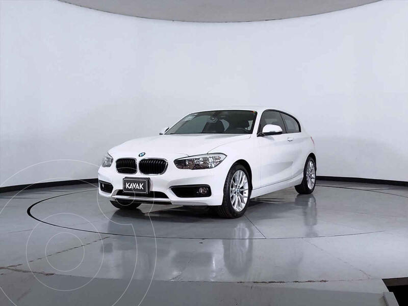 Foto BMW Serie 1 3P 120i M Sport usado (2017) color Blanco precio $328,999