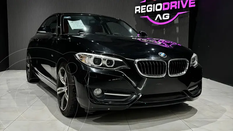 Foto BMW Serie 2 Coupe 220iA Aut usado (2017) color Negro Zafiro precio $345,000