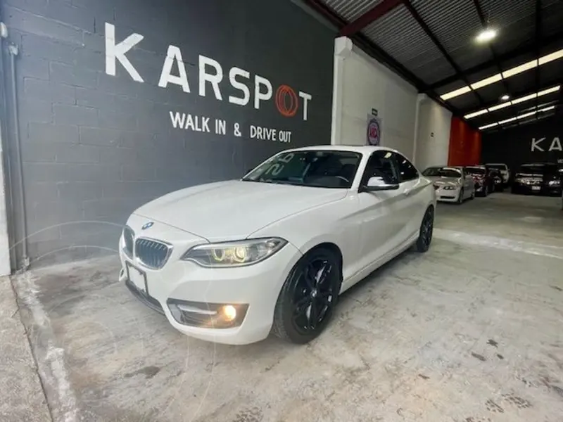Foto BMW Serie 2 Coupe 220iA Sport Line Aut usado (2015) color Blanco financiado en mensualidades(enganche $98,367 mensualidades desde $7,169)
