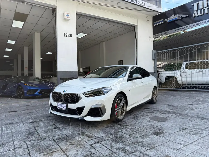 Foto BMW Serie 2 Gran Coupe M235i usado (2024) color Blanco precio $939,900