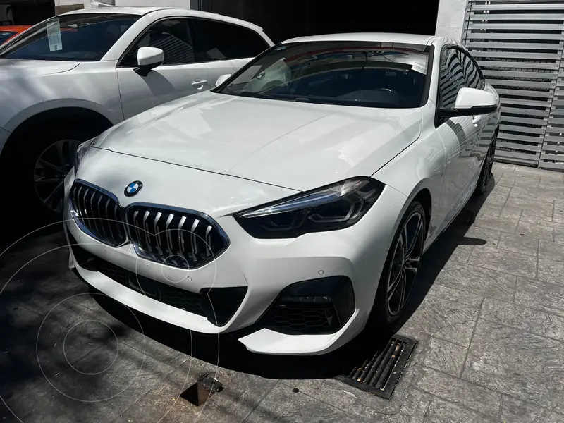Foto BMW Serie 2 Gran Coupe 220i usado (2022) color Blanco precio $639,900