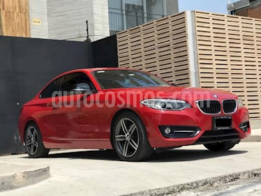 foto BMW Serie 2 220iA Aut usado (2016) color Rojo precio $355,000