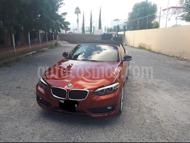 foto BMW Serie 2 220iA Convertible Sport Line Aut usado (2018) color Naranja precio $530,000