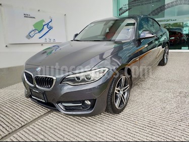 foto BMW Serie 2 220iA Sport Line Aut usado (2017) color Gris Mineral precio $388,501