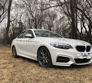 BMW Serie 2 M240i Paquete M Aut usado (2018) color Blanco Alpine precio $3.658.000