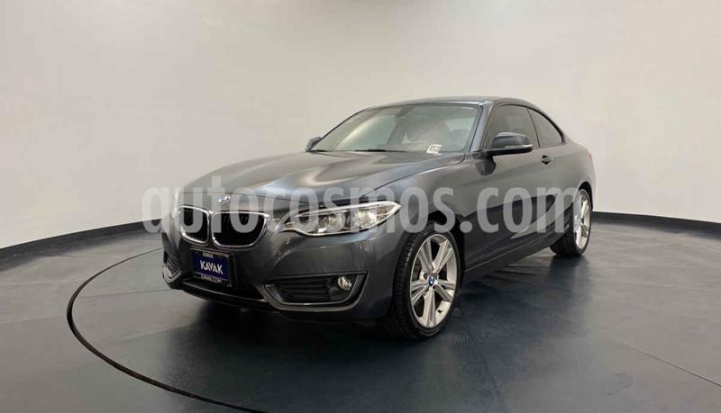 foto BMW Serie 2 220i Coupé Aut usado (2016) color Gris precio $347,999