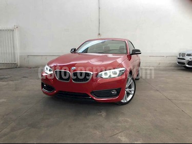 foto BMW Serie 2 2p 220i Coupe Sport Line L4/2.0/T Aut usado (2019) color Rojo precio $505,000