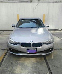 foto BMW Serie 3 320iA Executive usado (2016) color Plata precio $340,000