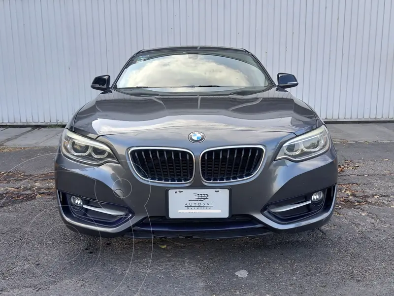 Foto BMW Serie 3 320iA Sport Line usado (2016) color Gris precio $279,900