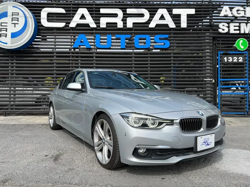 Foto BMW Serie 3 320iA Luxury Line usado (2016) color plateado precio $289,000