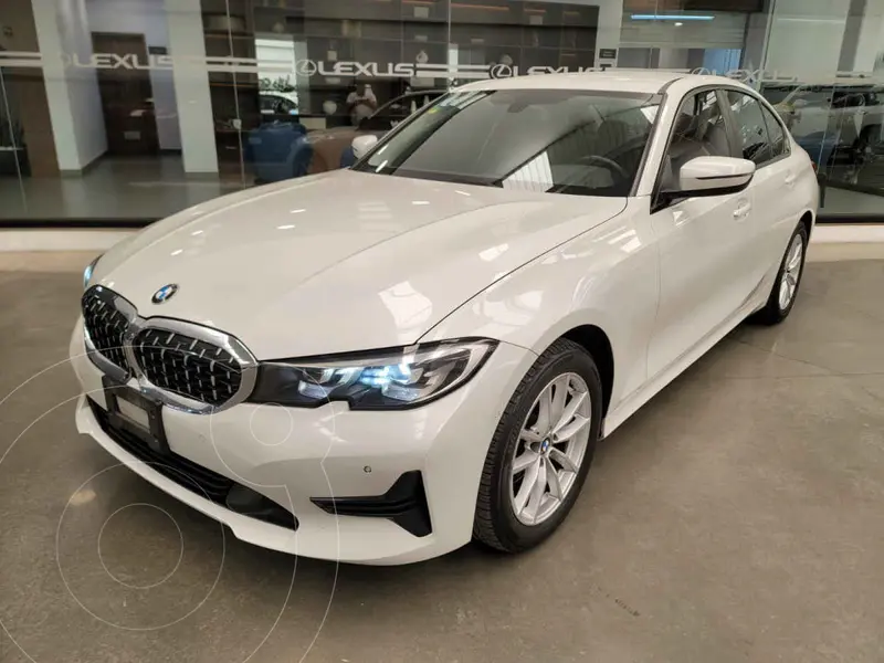 Foto BMW Serie 3 320iA Executive usado (2020) color Blanco financiado en mensualidades(enganche $192,465 mensualidades desde $6,851)