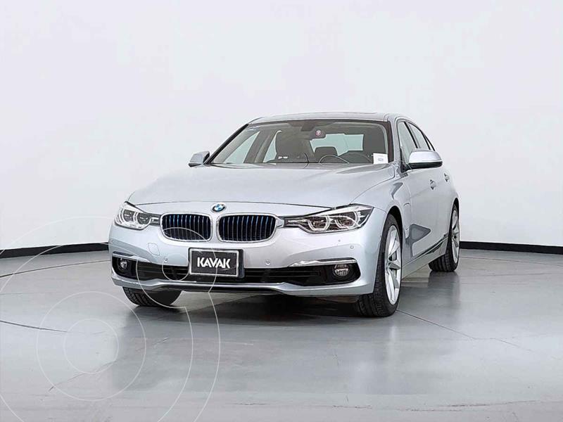 Foto BMW Serie 3 330e Luxury Line (Hibrido) Aut usado (2017) color Plata precio $472,999