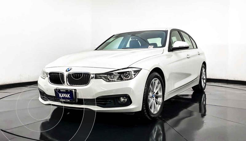 Foto BMW Serie 3 320iA usado (2016) color Blanco precio $282,999