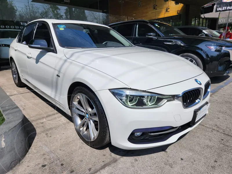 Foto BMW Serie 3 330iA Sport Line usado (2017) color Blanco precio $359,000