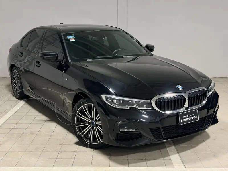 Foto BMW Serie 3 330e usado (2022) color Negro precio $689,000