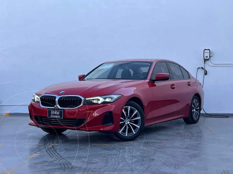 Foto BMW Serie 3 320i Aut usado (2024) color Rojo financiado en mensualidades(enganche $171,380 mensualidades desde $16,906)