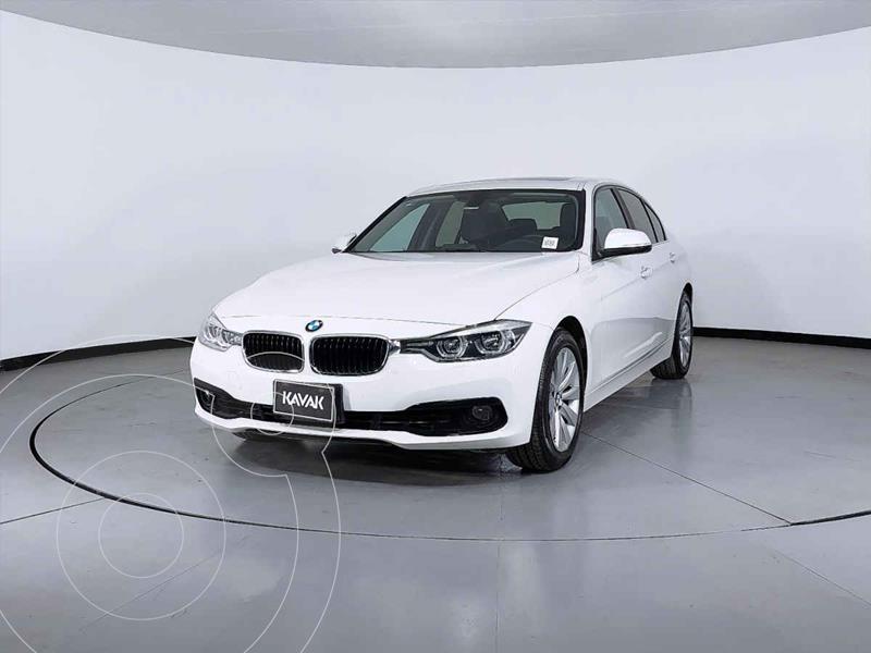 Foto BMW Serie 3 320iA Executive usado (2018) color Blanco precio $467,999