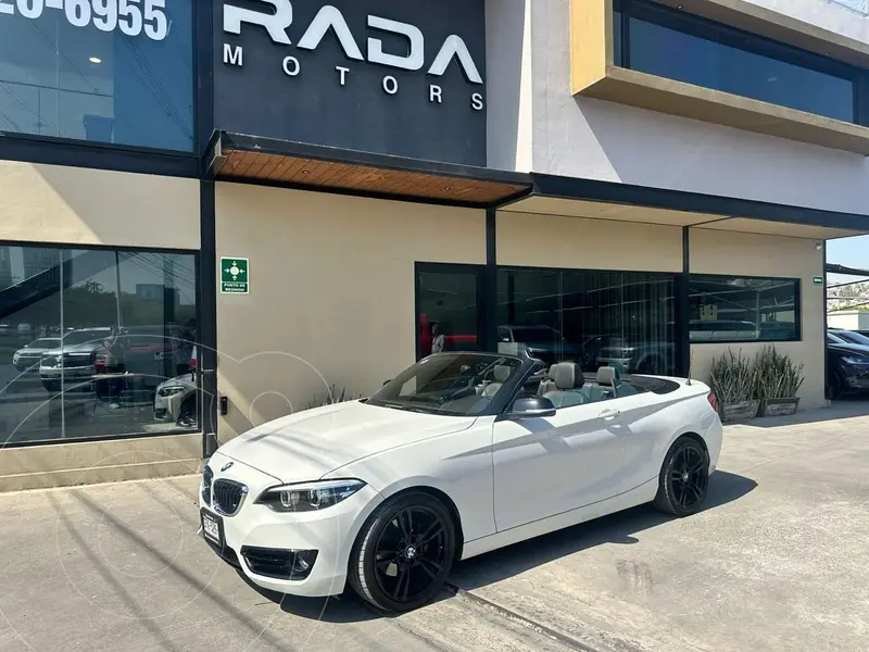 Foto BMW Serie 3 330iA Sport Line usado (2019) color Blanco precio $350,000
