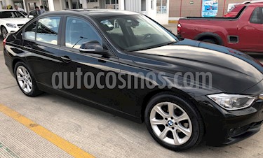 BMW Serie 3 320iA usado (2015) color Negro Zafiro precio $230,000,000