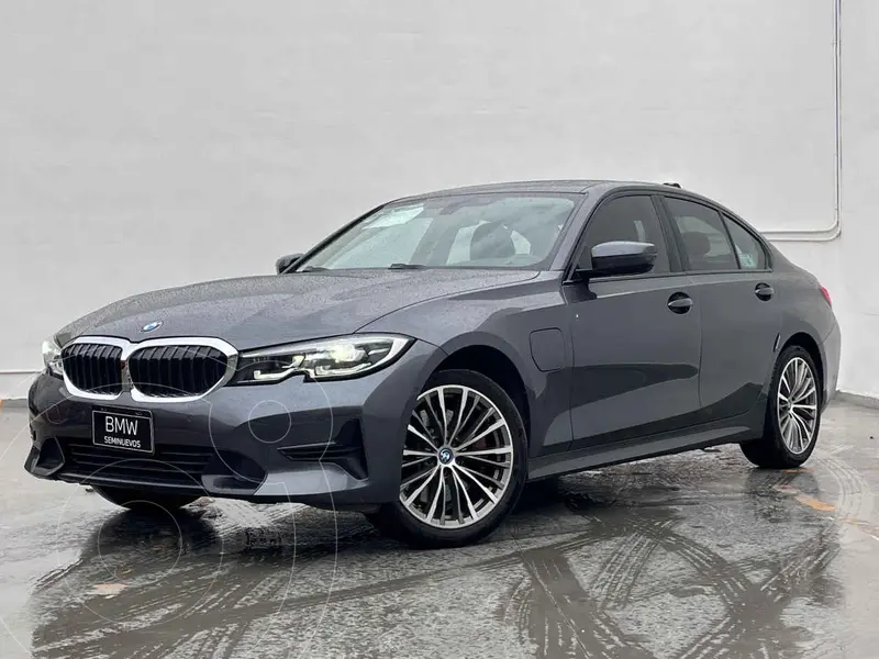 Foto BMW Serie 3 330e usado (2021) color Gris precio $399,000