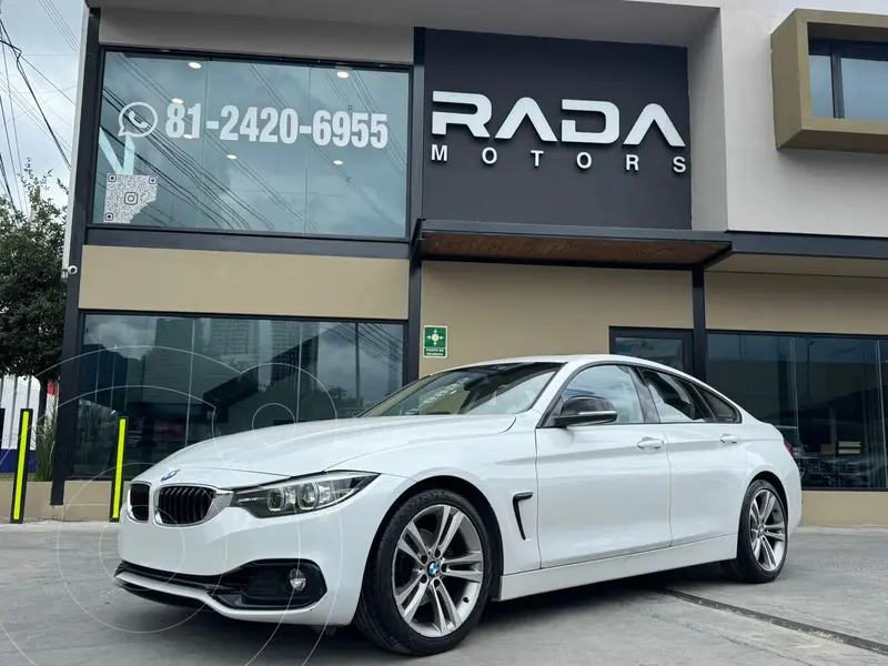 Foto BMW Serie 3 330iA Sport Line usado (2019) color Blanco precio $410,800