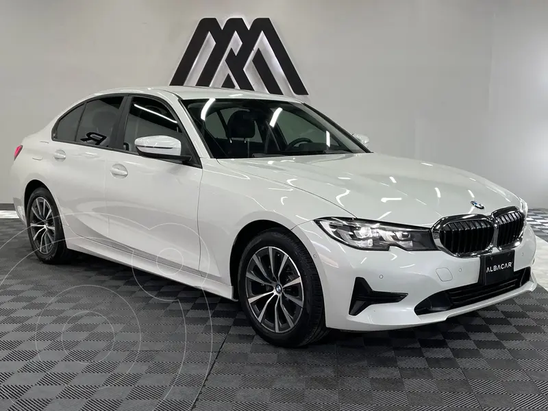Foto BMW Serie 3 320i usado (2021) color Blanco precio $520,999