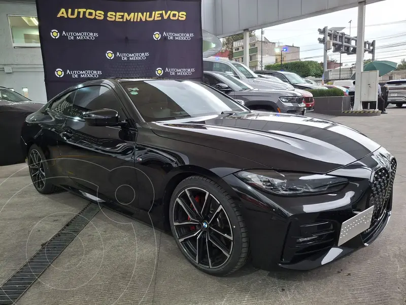 Foto BMW Serie 4 Coupe 430i usado (2024) color Negro Zafiro financiado en mensualidades(enganche $206,000 mensualidades desde $24,707)