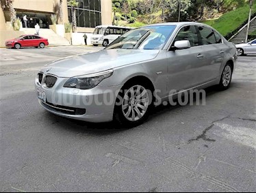 foto BMW Serie 5 525iA Lujo usado (2008) color Plata precio $135,000