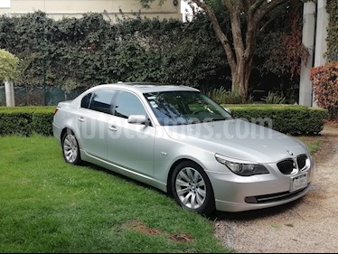 foto BMW Serie 5 525iA usado (2010) color Plata precio $190,000
