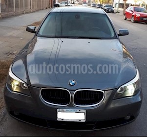 Foto BMW Serie 5 530dA Executive usado (2005) color Gris Oscuro precio $690.000