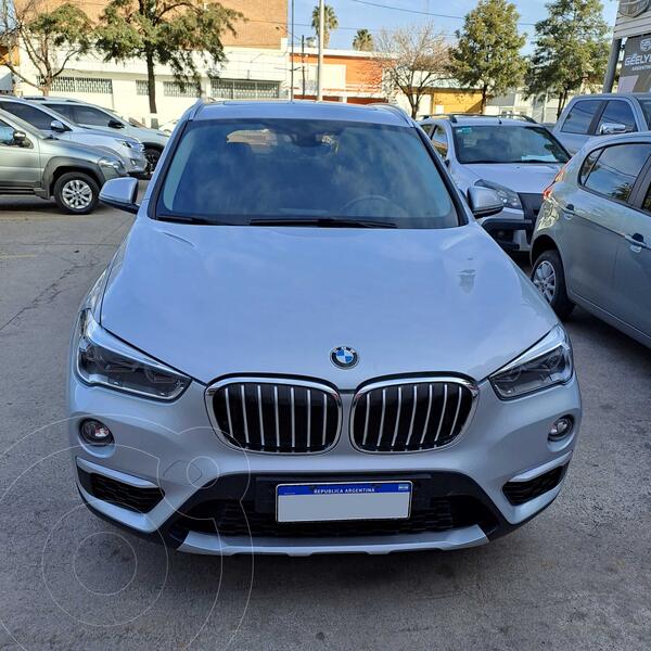 Foto BMW X1 xDrive 25i xLine usado (2017) color Plata precio u$s43.000