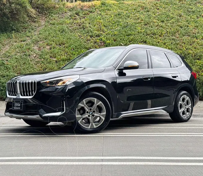 Foto BMW X1 sDrive18i usado (2024) color Negro financiado en mensualidades(enganche $173,580 mensualidades desde $17,123)