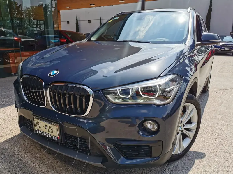 Foto BMW X1 sDrive 18iA usado (2019) color Gris precio $460,000
