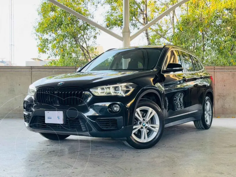 Foto BMW X1 sDrive 18iA usado (2019) color Negro precio $349,000