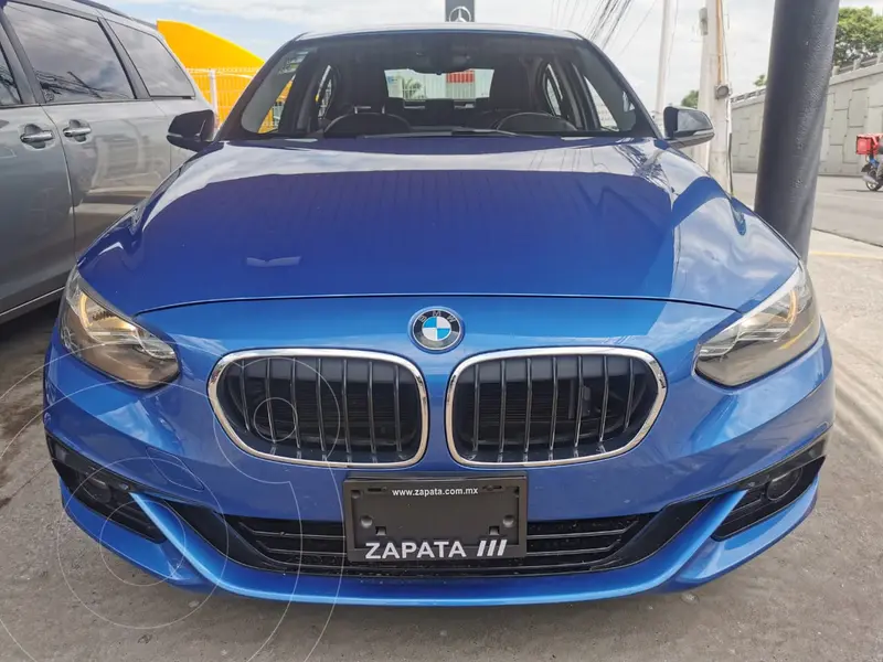 Foto BMW X1 sDrive 18iA usado (2019) color Azul Mar financiado en mensualidades(enganche $118,500 mensualidades desde $11,846)