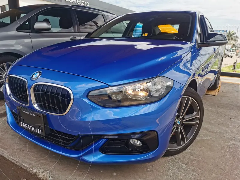 Foto BMW X1 sDrive 18iA usado (2019) color Azul Mar precio $460,000