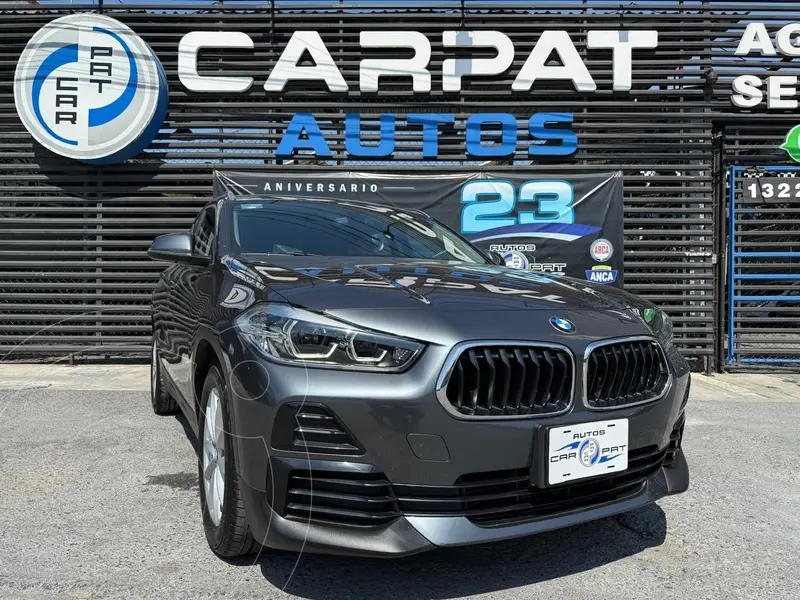 Foto BMW X2 sDrive18i usado (2022) color Gris financiado en mensualidades(enganche $114,180 mensualidades desde $11,900)