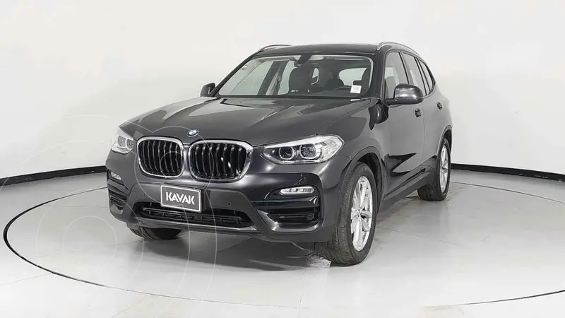 Foto BMW X3 sDrive20iA usado (2019) color Negro precio $589,999