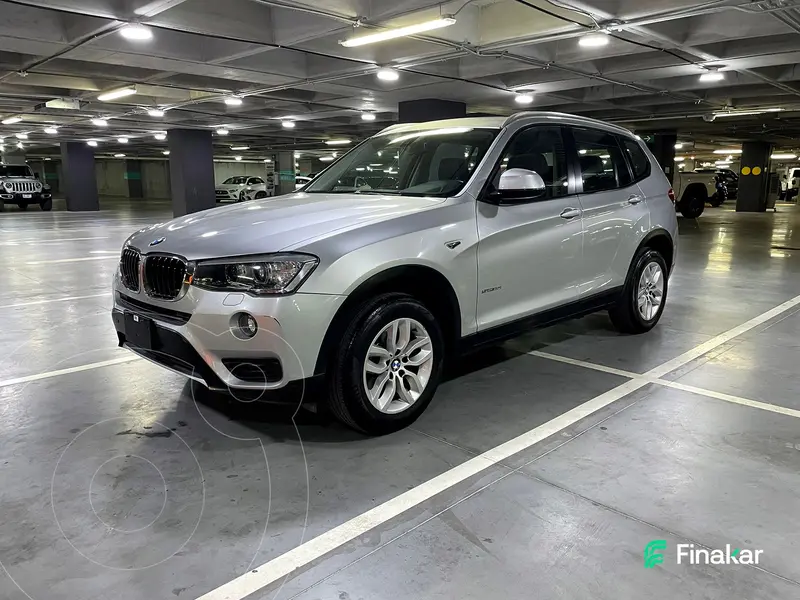 Foto BMW X3 sDrive20iA usado (2017) color Gris precio $220,000