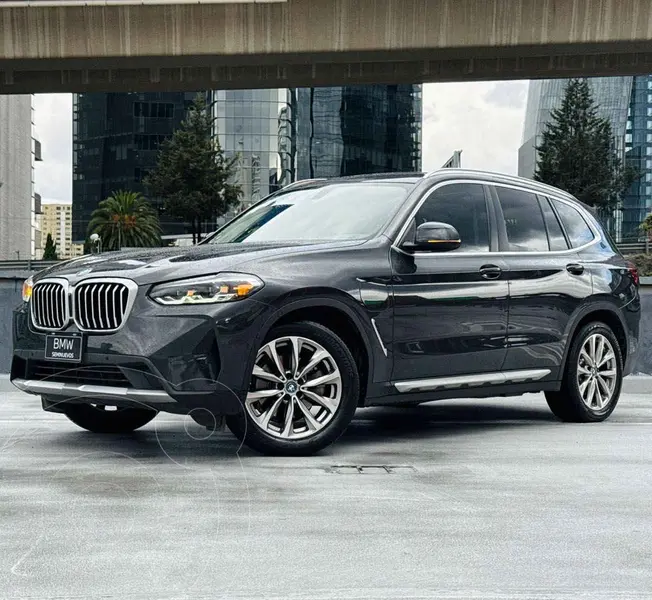 Foto BMW X3 xDrive30e usado (2024) color Negro financiado en mensualidades(enganche $213,180 mensualidades desde $21,030)