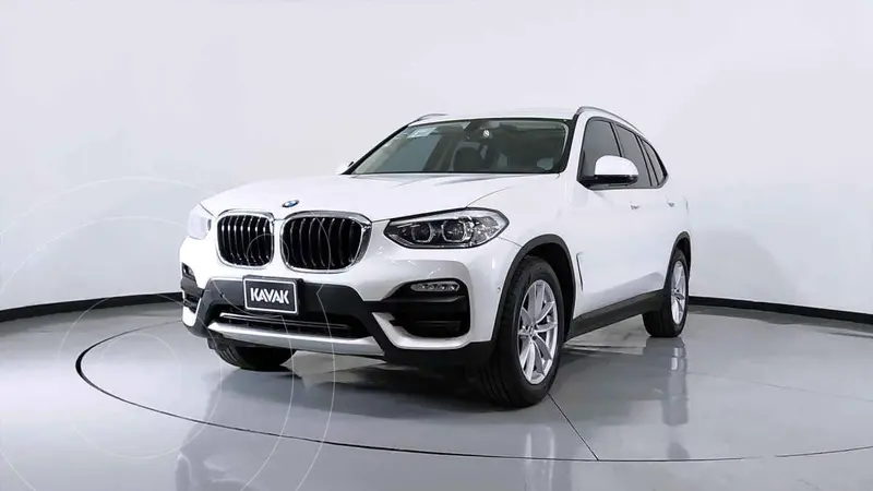 Foto BMW X3 sDrive20i usado (2020) color Negro precio $723,999