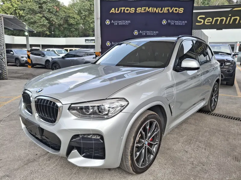 Foto BMW X3 xDrive30e usado (2021) color Plata Titanium precio $720,000