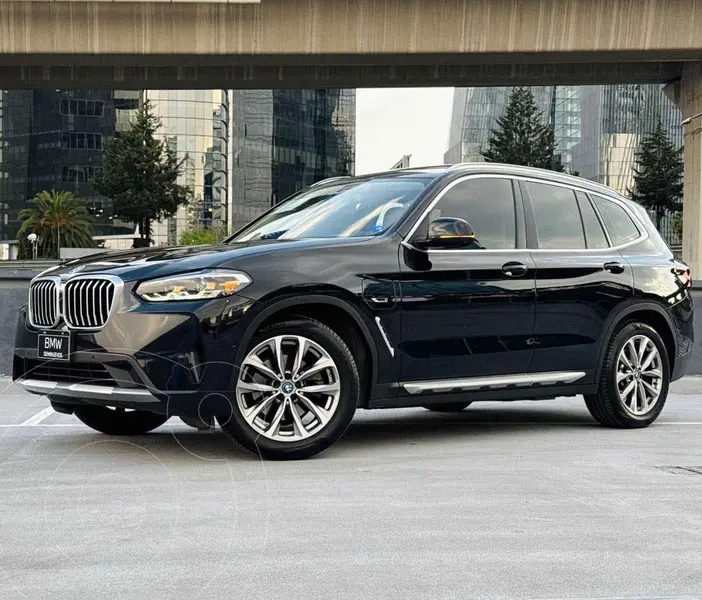 Foto BMW X3 xDrive30e usado (2022) color Negro financiado en mensualidades(enganche $186,780 mensualidades desde $18,426)