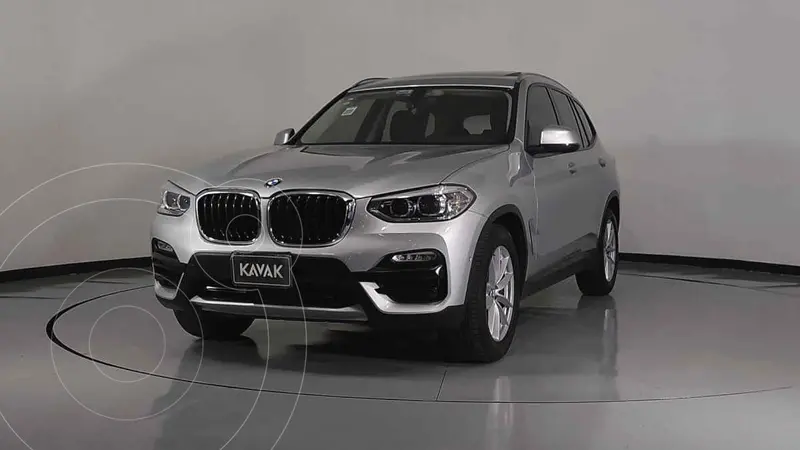 Foto BMW X3 sDrive20iA usado (2019) color Plata precio $720,999
