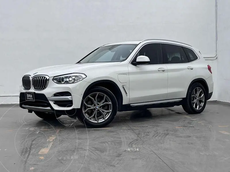 Foto BMW X3 xDrive30e usado (2021) color Blanco financiado en mensualidades(enganche $164,978 mensualidades desde $16,275)